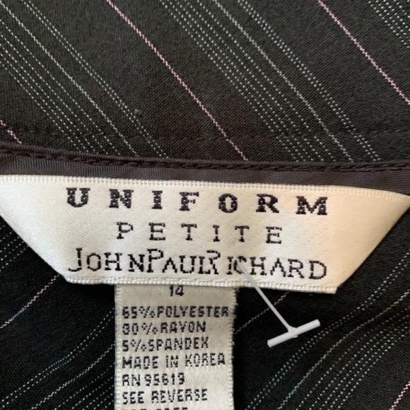 Uniform petite short‎ bottom pleat skirt. Never worn . - Picture 4 of 4